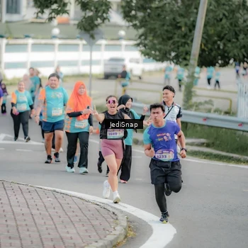 Runner Photo 8326587