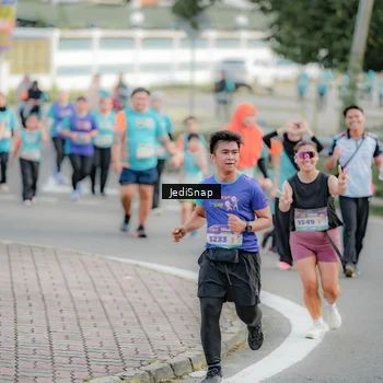 Runner Photo 8326589
