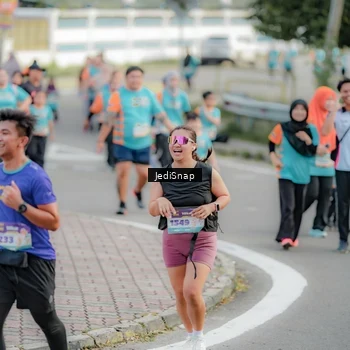 Runner Photo 8326603
