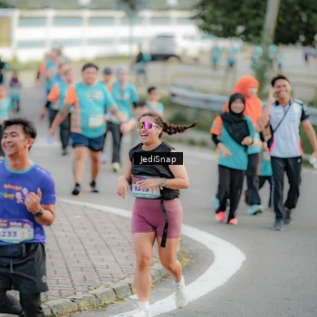 Runner Photo 8326610