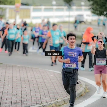 Runner Photo 8326613