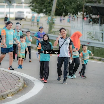 Runner Photo 8326615