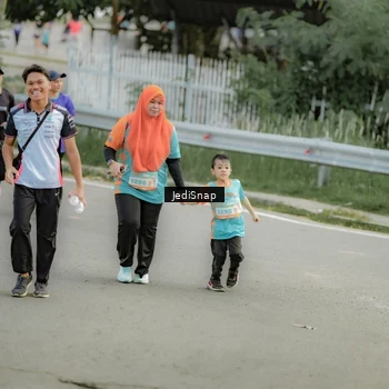 Runner Photo 8326639