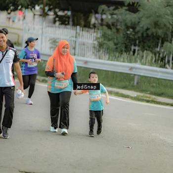 Runner Photo 8326643