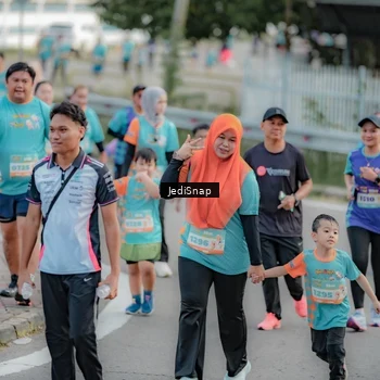 Runner Photo 8326651