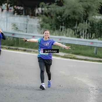 Runner Photo 8326664