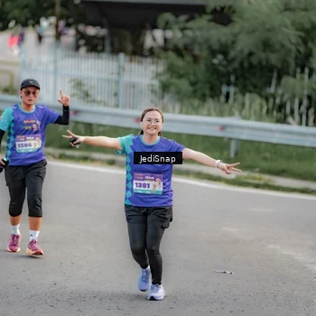 Runner Photo 8326665