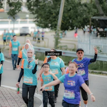 Runner Photo 8326672
