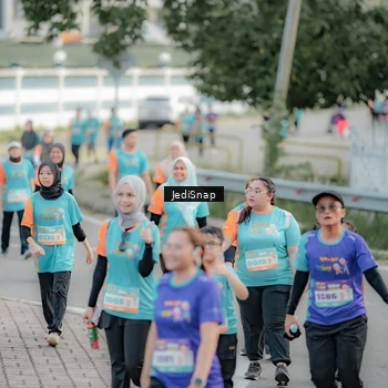 Runner Photo 8326676