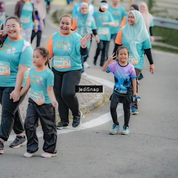 Runner Photo 8326697