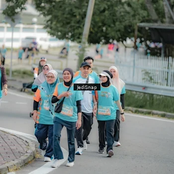 Runner Photo 8326722
