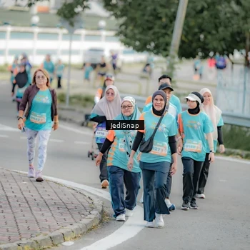 Runner Photo 8326723