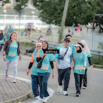 Runner Photo 8326729