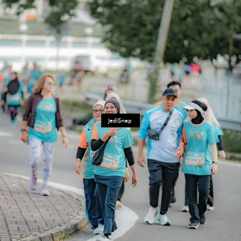 Runner Photo 8326735