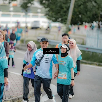 Runner Photo 8326743