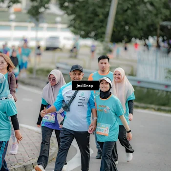 Runner Photo 8326752