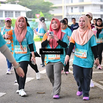 Runner Photo 8326760
