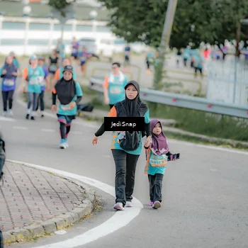 Runner Photo 8326779