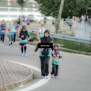 Runner Photo 8326781