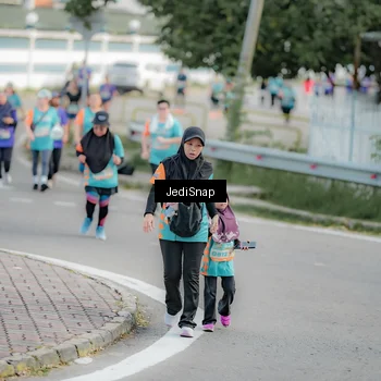 Runner Photo 8326792