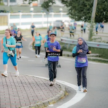 Runner Photo 8326802