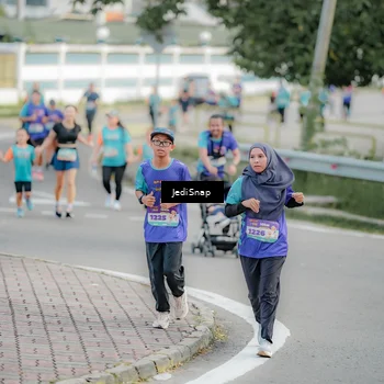 Runner Photo 8326805