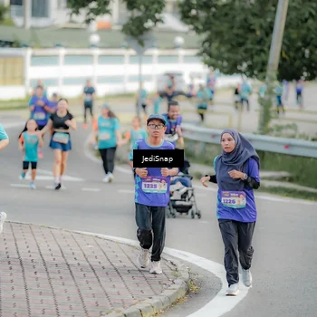 Runner Photo 8326808