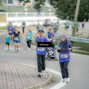 Runner Photo 8326810
