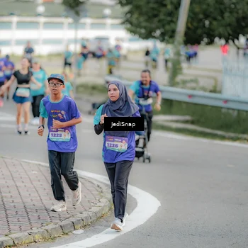 Runner Photo 8326814