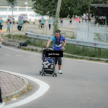 Runner Photo 8326818