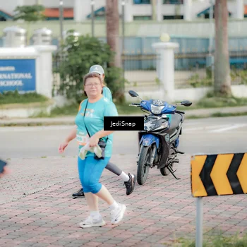 Runner Photo 8326823