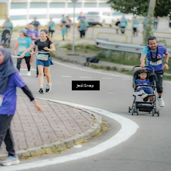 Runner Photo 8326825