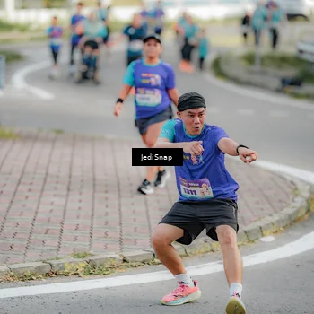 Runner Photo 8326844