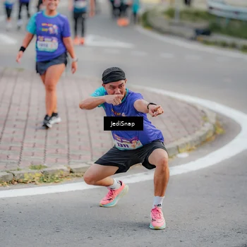 Runner Photo 8326852
