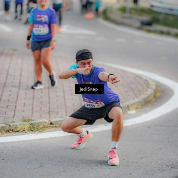 Runner Photo 8326857