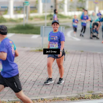 Runner Photo 8326860