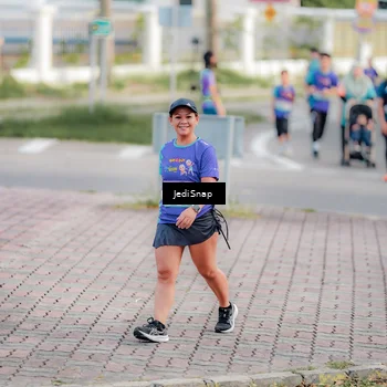 Runner Photo 8326861