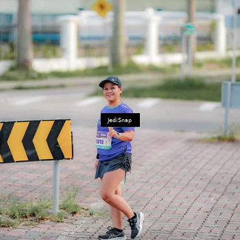 Runner Photo 8326867