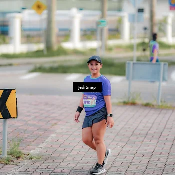 Runner Photo 8326868