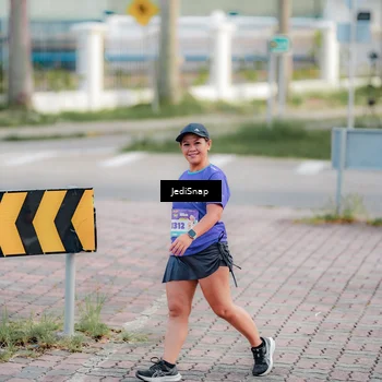 Runner Photo 8326871