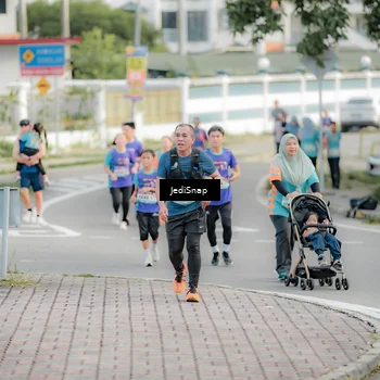 Runner Photo 8326874