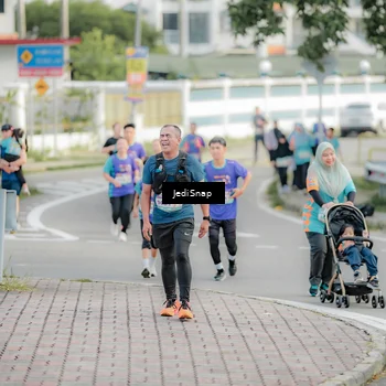 Runner Photo 8326879