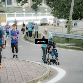 Runner Photo 8326883