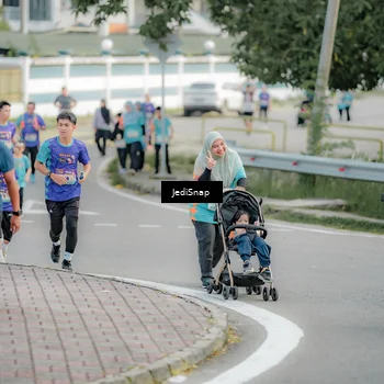 Runner Photo 8326887