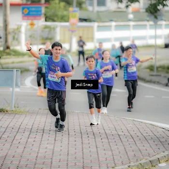 Runner Photo 8326901