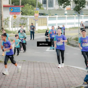 Runner Photo 8326905