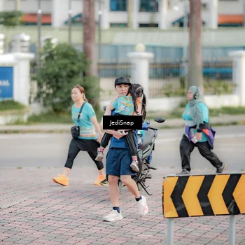 Runner Photo 8326928