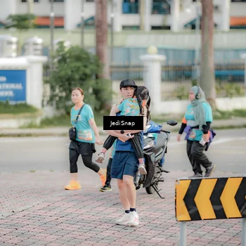 Runner Photo 8326931