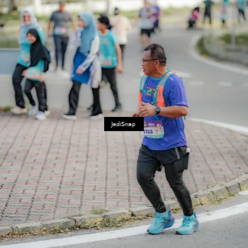 Runner Photo 8326948