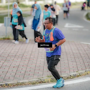 Runner Photo 8326955